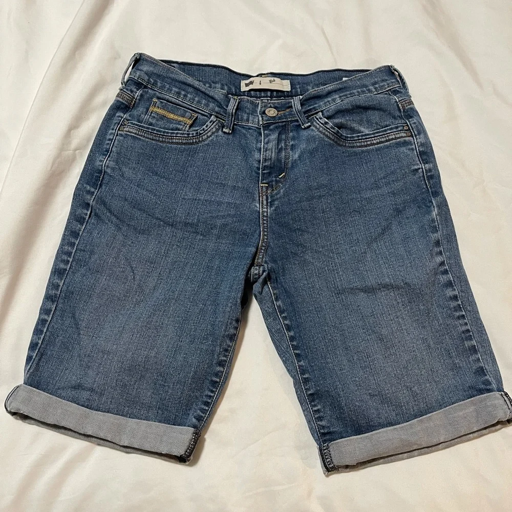 Levi Strauss & co long short